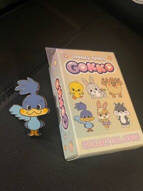 Gokko Looney Tunes Blind Box Pin - Road Runner